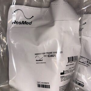 BUNDLE! ResMed AirFit F20 Frame System (medium)